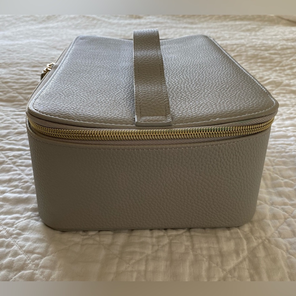 Tonic Makeup Case - Picture 5 of 12